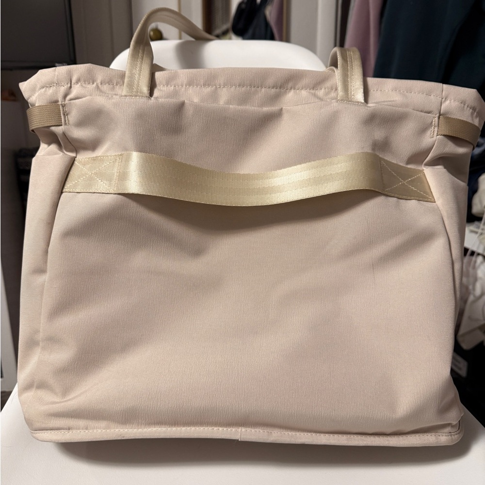 Cotopaxi Cream Mente 22L Tote - Picture 2 of 5